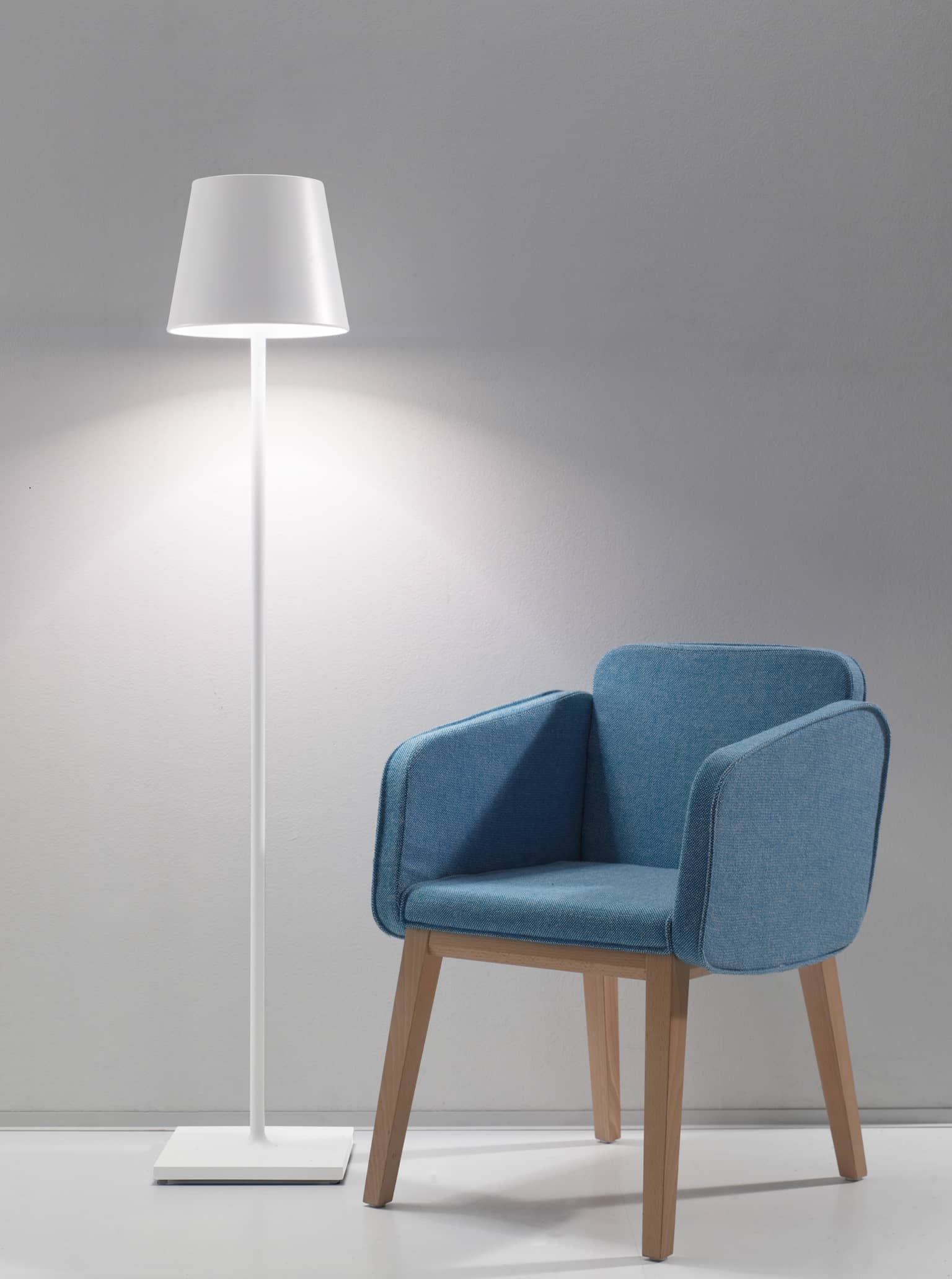 Poldina Pro XXL Floor Lamp